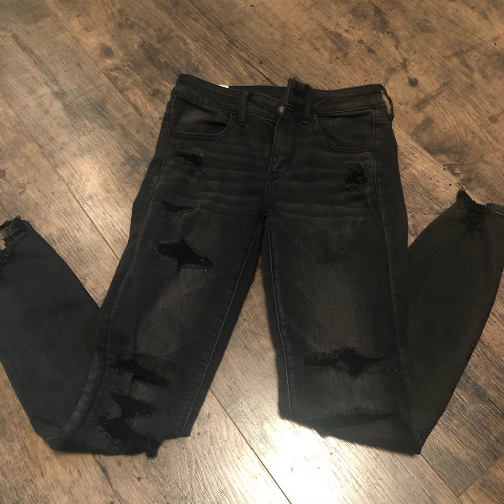 AE Black stretch distressed skinny jeans